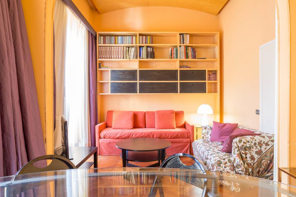Friendly Domus Al Colosseo Rzym Zewnętrze zdjęcie